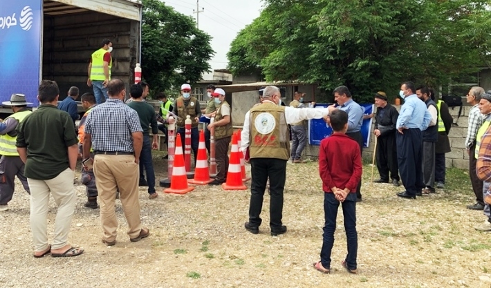 Dezgeha Xêrxwazî ya Barzanî alîkarî li malbatên Silêmanî û Helebceyê belav kir