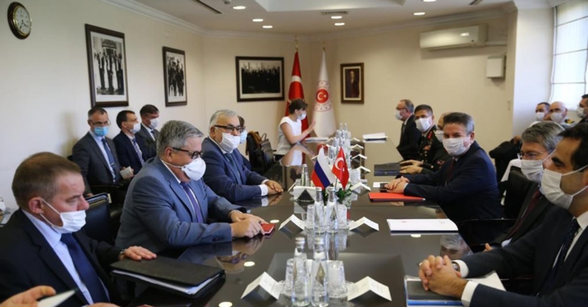 Heyeta Tirkiyê çû Rûsyayê û li ser babeta Sûriyê axifîn