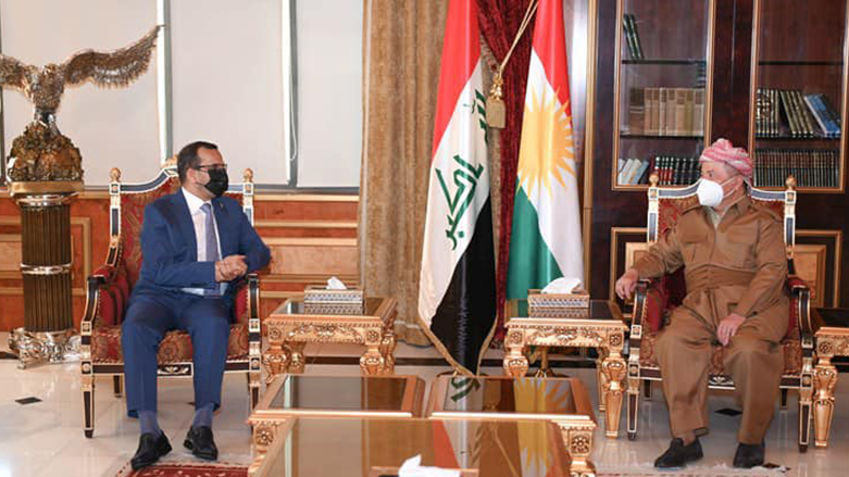 Serok Barzanî pêswazî li parêzgarê Dîwaniye kir