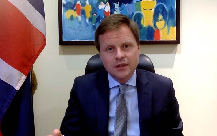 Balyozê Brîtanya: Divê Îran pistevaniya sazî û dezgehên Iraqê bike ne ya mîlîsyayan