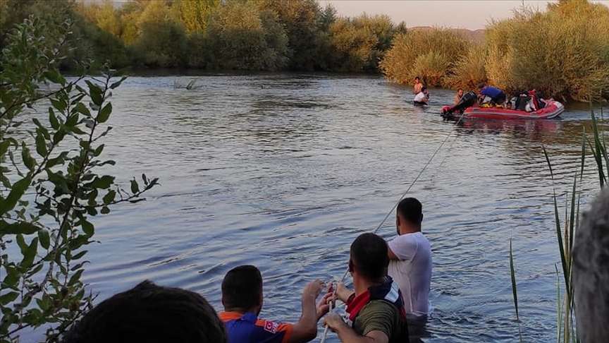 Li Çewligê 30 kesên di Çemê Muradê de asê mabûn hatin rizgarkirin