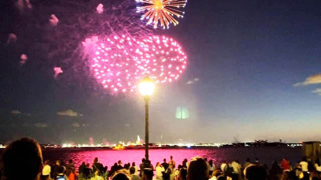 Li New Yorkê pîrozbahiya xatirxwestina vîrusa  koronayê hat kirin