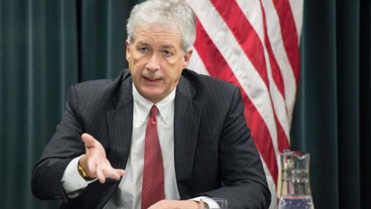 Rêvebirê CIA yê bi Putin re li ser Ûkraynayê axifî