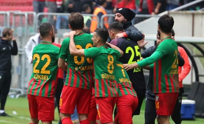 Amed Sporê zora Enqerê bir