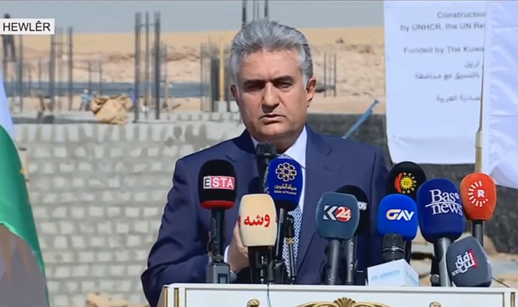 Li Hewlêrê kevirê binyatê yê projeya Navenda Tomarkirina Koçber û Penaberan hat danîn