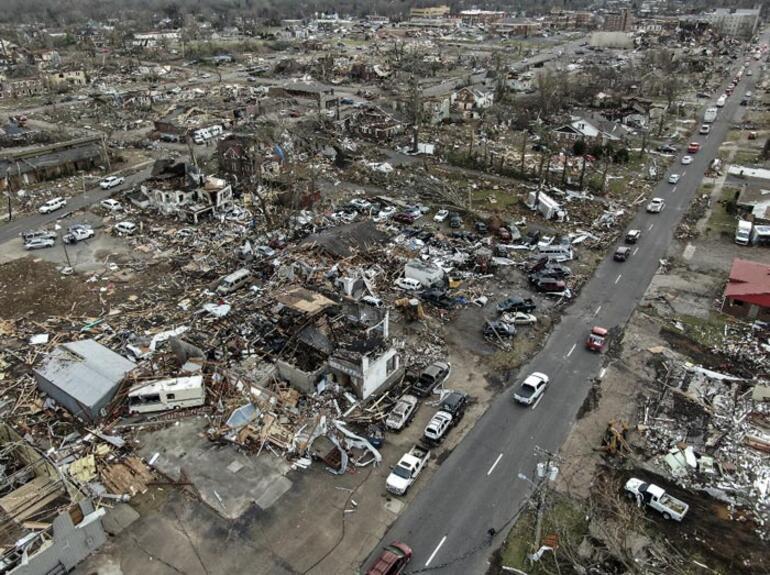 Amerîka 27 kes û saziyan xist nav lîsta res