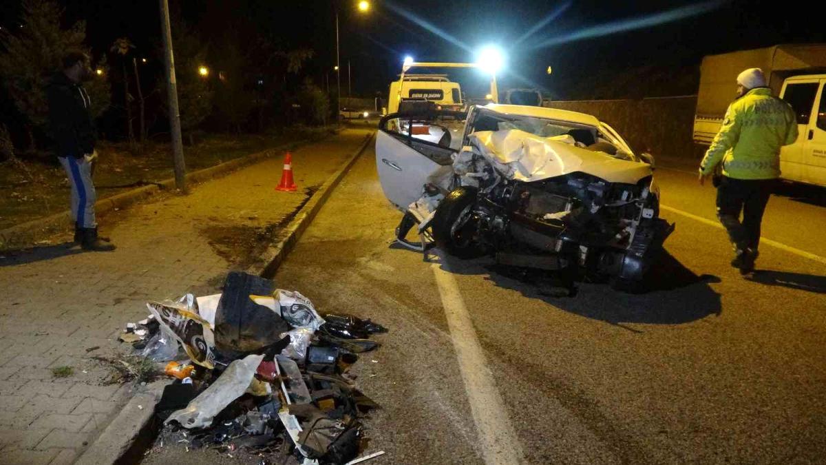 Li Çewlikê 2 otomobîl lihev ketin: 7 birîndar