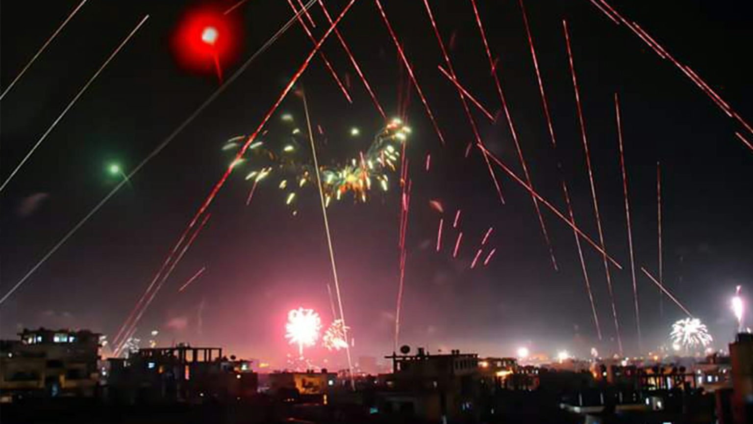 Hesekê | Di encama guleyên pîrozbahiyên sersalê de jinek birîndar bû