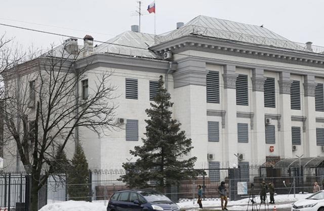 Rûsya dest bi tehliya dîplomatên xwe kir