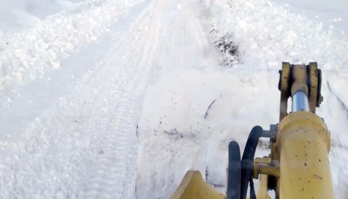 Li Bakurê Kurdistanê rêyên bi sedan gundan ji ber berfê hatin girtin