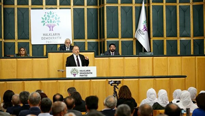 Fezlekeyên betalkirina parlamentariya 8 HDPiyan ji parlamenê re hat sandin