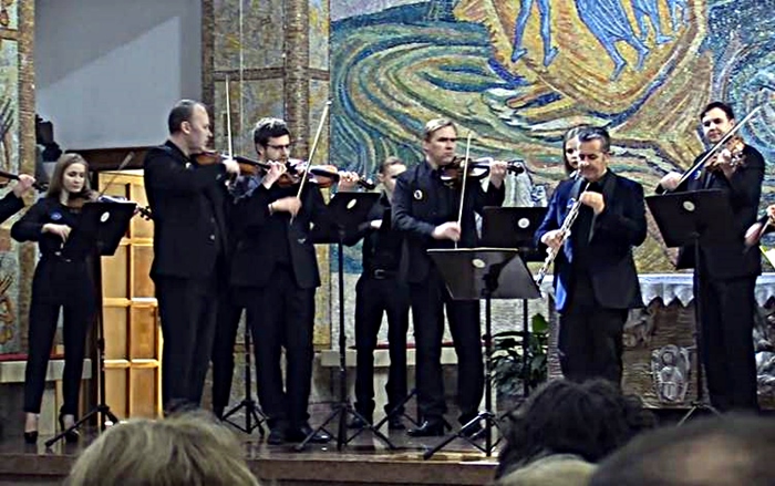 Orkestraya Kîevê li Îtalyayê konsera ‘astî û pistgiriyê’ da