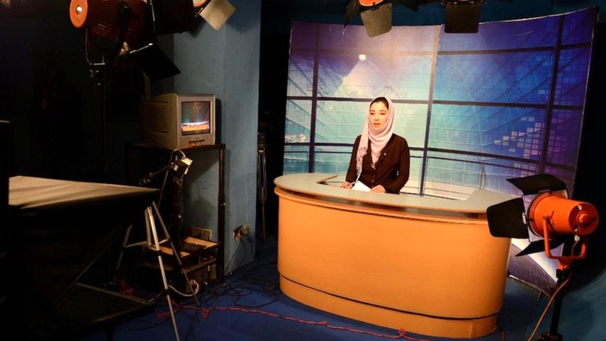 Talîban: Jinên derên ser ekranên televîzyonê, divê rûyê xwe binxêmin