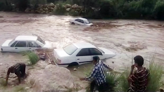 Di lehiya Îranê de 7 turîstên iraqî can dan