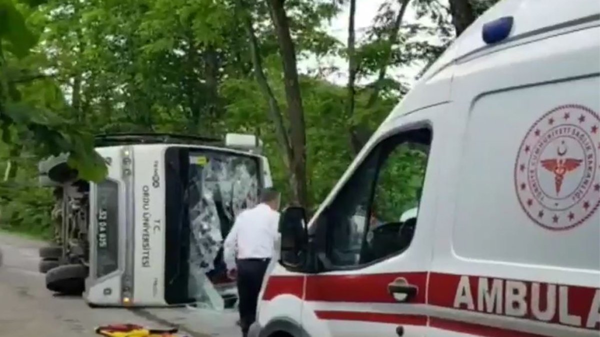 Dekanê Fakulta Îlahiyata zankoya Katip Çelebi li Orduyê di wezayê de can da û 19 birîndar