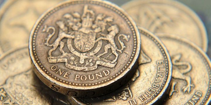 Ingiliz Sterlini deger kaybediyor