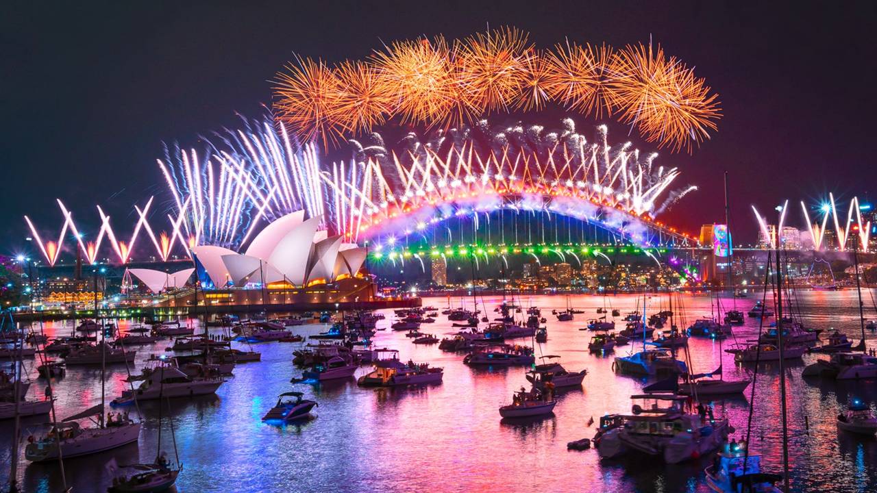 Awistralya bi fîşekên hewayî kete sala nû