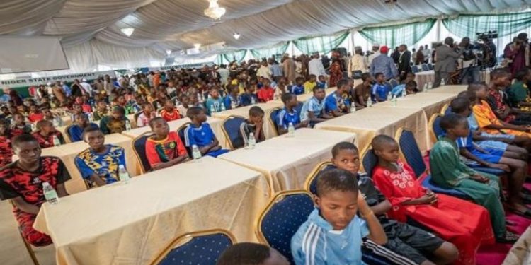 130 zarokên hatibûn revandin hatin rizgarkirin