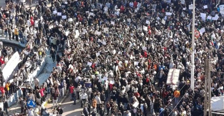 توتر أمني في مظاهرات بالساحل السوري