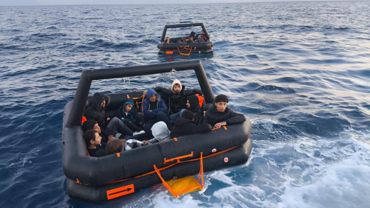 Muğla açıklarında düzensiz göçmen operasyonu: 39 kişi yakalandı! 