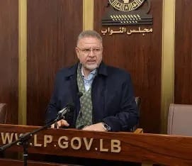 فياض يتّهم وزراء وحاكم المركزي بـ«خنق ممنهج» لبيئته