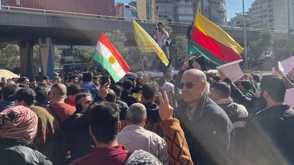 تظاهرة حاشدة للأكراد في بيروت تواكب مرحلة قسد المفصلية