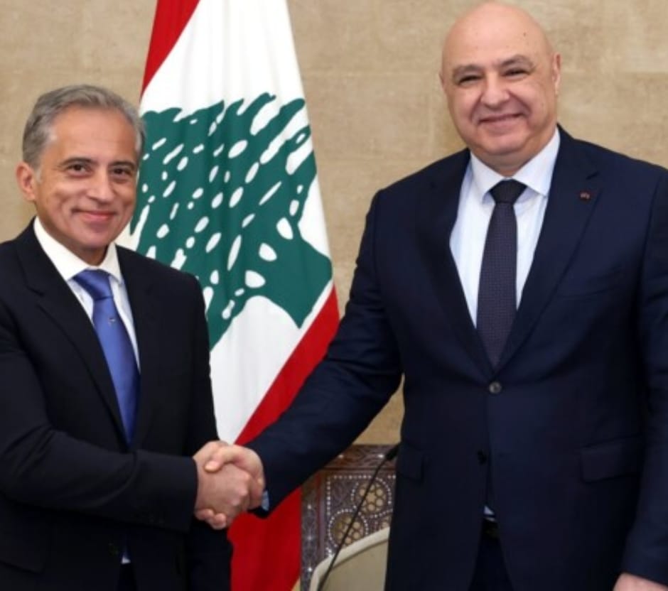 رئيس الحكومة الأردنية لعون: حريصون على تفعيل التعاون