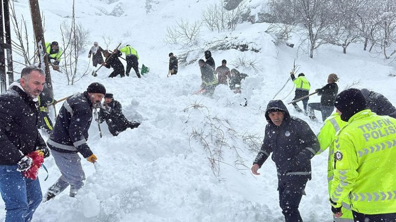 Van’da çığ can aldı