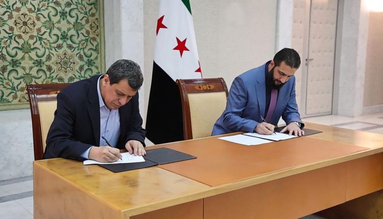 قسد تلتقي بمسؤولين في الحكومة السورية بدمشق