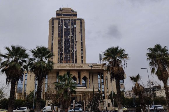 محافظة حلب تعلق الدوام بكافة المؤسسات الحكومية