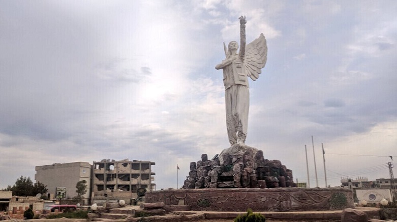 Kobani ateş çemberinde: Su ve elektrik kasıtlı olarak kesildi