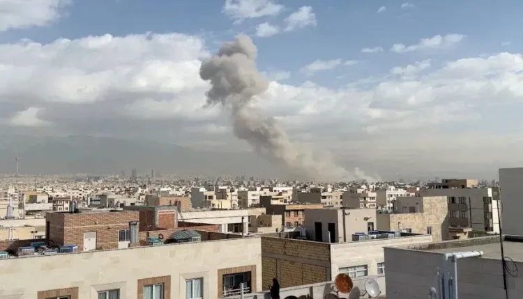 طهران تتوعد برد "ساحق" على هجمات واشنطن وتل أبيب