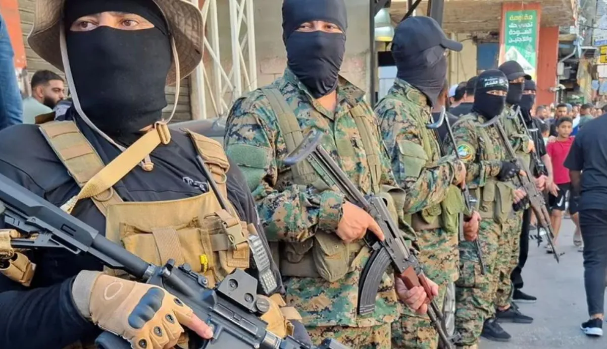 من يجر لبنان إلى مواجهة مدمّرة؟