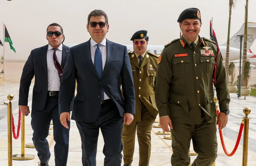 حراك مصري مكثف في ليبيا.. رئيس المخابرات يلتقي حفتر 