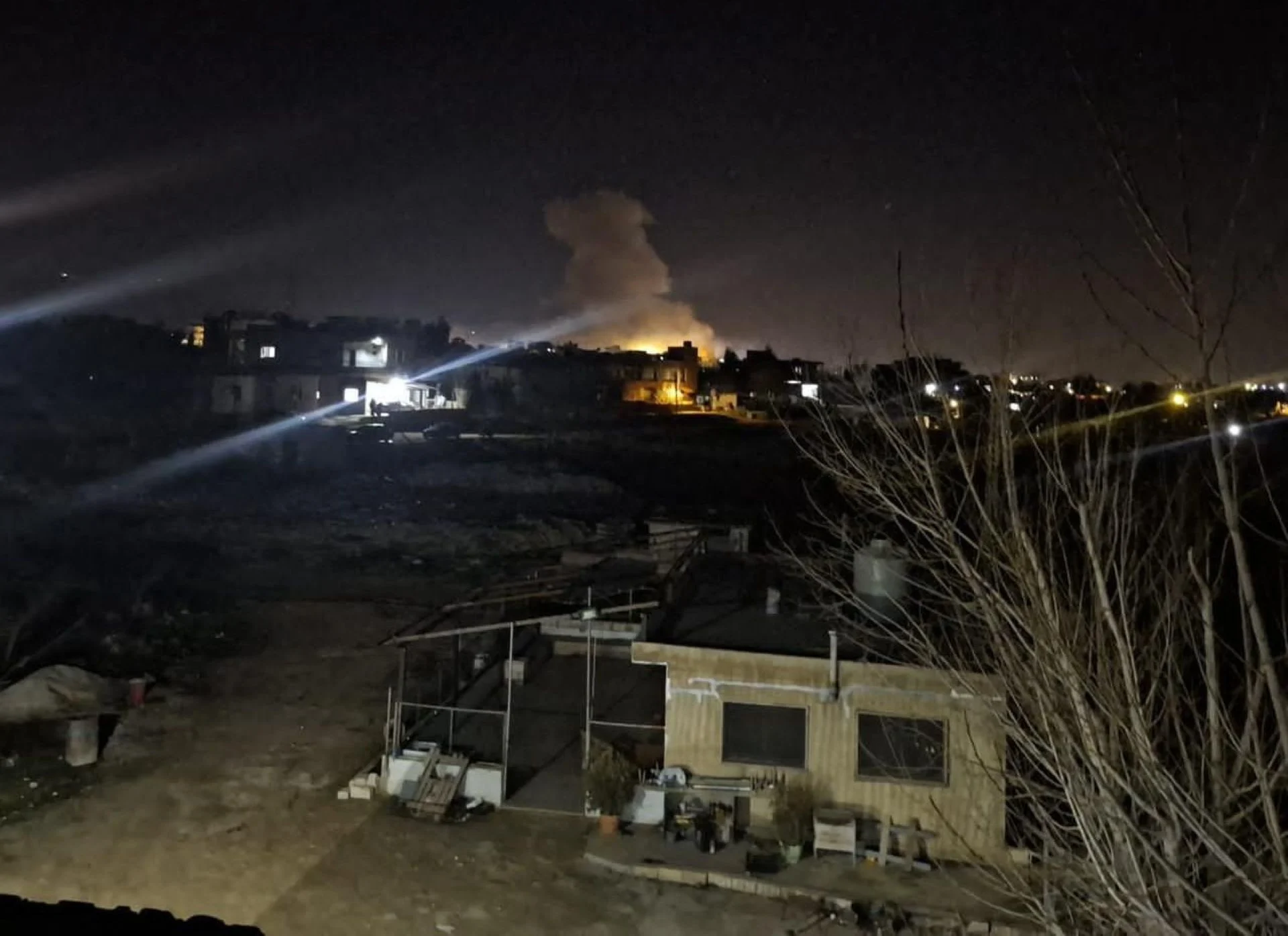 أنباء عن محاولة اغتيال.. غارات عنيفة تطال لبنان