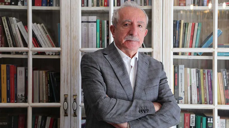 Miroğlu: İran, Şii yayılmacılıktan Pers milliyetçiliğine...