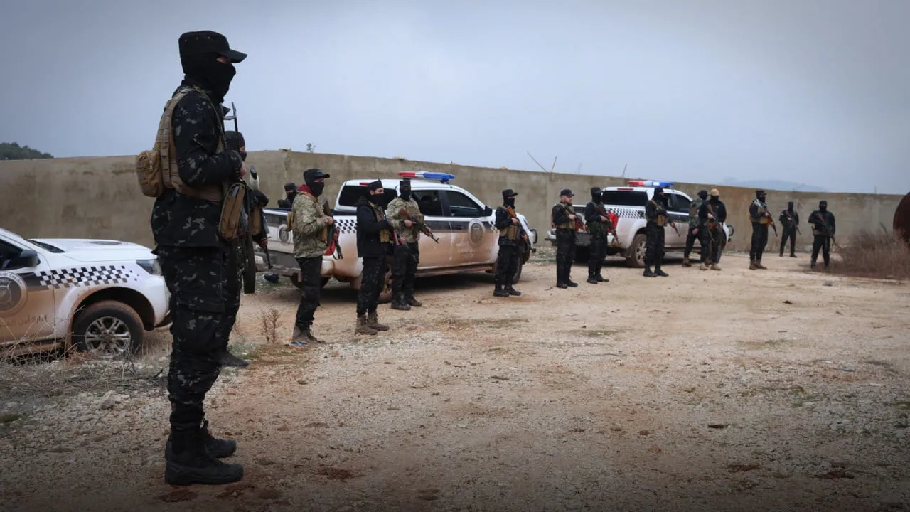 هجمات متزامنة تستهدف حواجز للأمن الداخلي بريف دير الزور وإصابة مدنيين بجروح