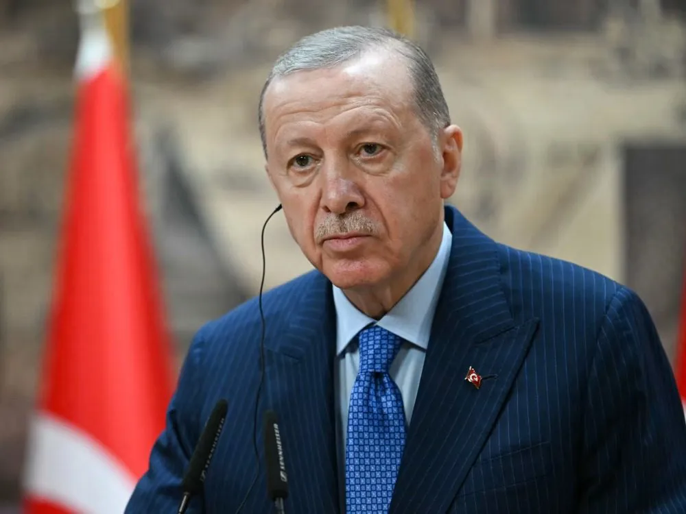 أردوغان مؤكّداً لماكرون: تركيا تبذل جهودها لإعادة المفاوضات بشأن إيران