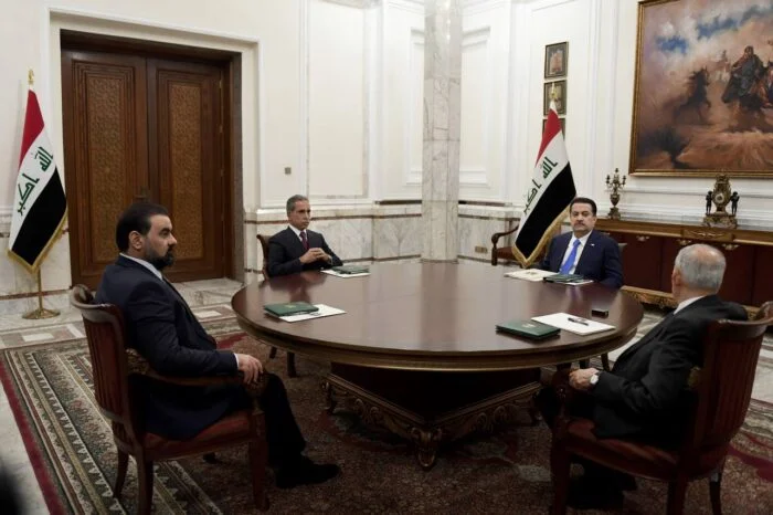 الرئاسات الأربعة تبحث الإجراءات الحكومية لتجنيب البلاد تداعيات "الصراعات الخارجية"