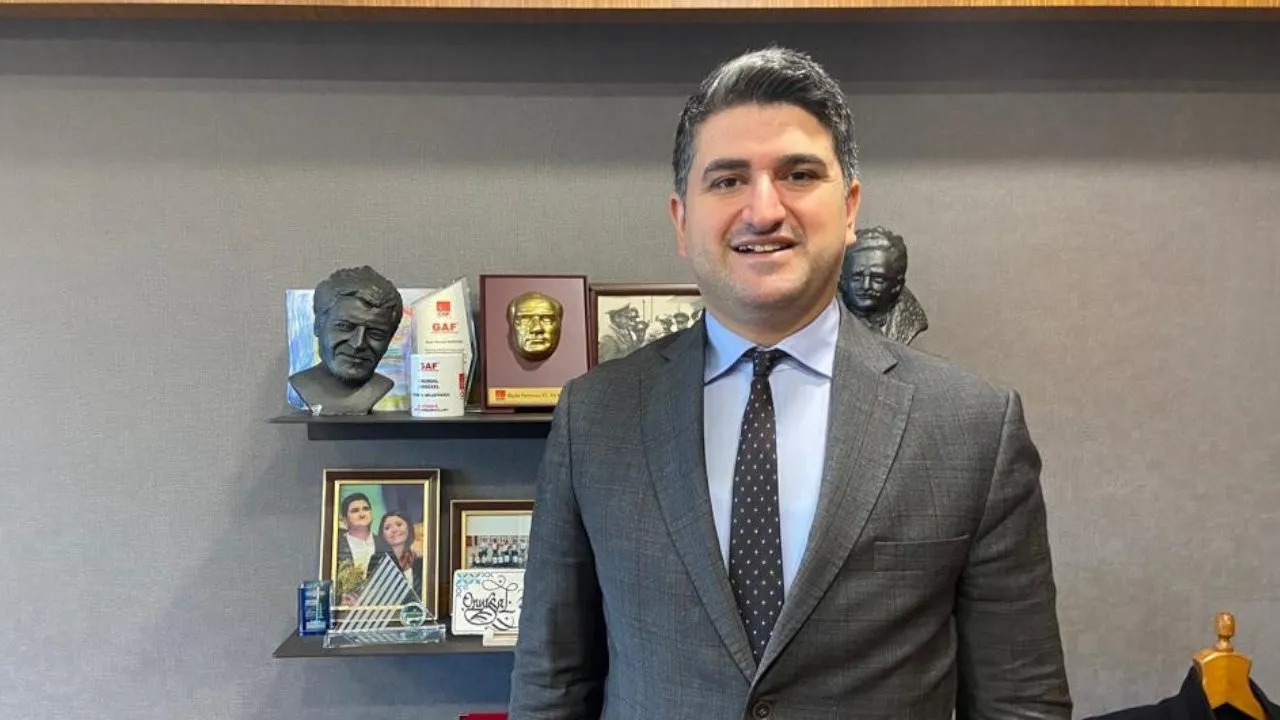 Ataşehir Belediye Başkanı Onursal Adıgüzel, görevden uzaklaştırıldı