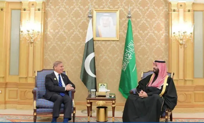 الرياض تضخ 3 مليارات دولار في خزينة باكستان دعماً لاستقرارها الاقتصادي