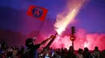 PSG zaferi sonrası Paris sokakları karıştı