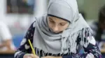 طالباتٌ مسلماتٌ في النمسا يطعنَّ ضدَّ قرار حَظْرِ الحجابِ في المدارس