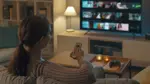 Lêkolîn: Gelo kesên zewicî zêdetir televîzyonê temaşe dikin an kesên nezewicî? 