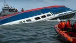 Feribot alabora oldu: 100'den fazla kişi kayıp!