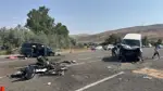 Van’da iki araç kafa kafaya çarpıştı: 2 ölü, 9 yaralı