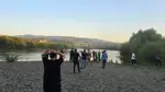 Ji bo seyranê çû çemê lê di avê de wenda bû