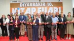 Li Amedê Pêşangeha Pirtûkan dest pê kir: Weşanên kurdî jî cih digirin